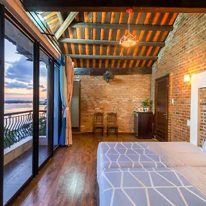 3* Hotel Calm House 2